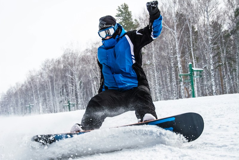 Boot overhang on a snowboard