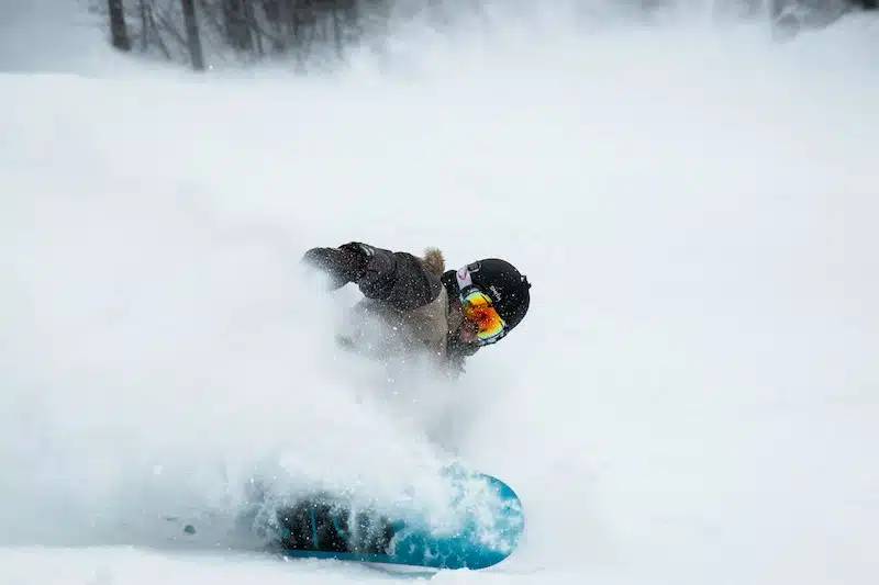 cool snowboard brands - shredding