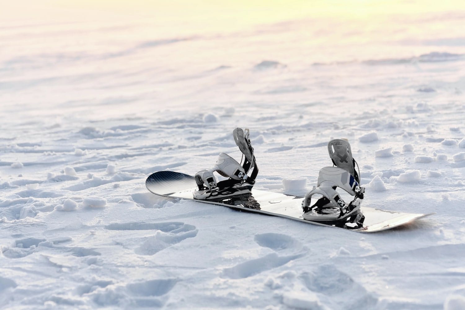 Rear entry snowboard bindings