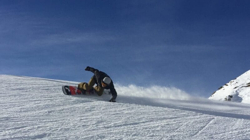 best snowboards for carving
