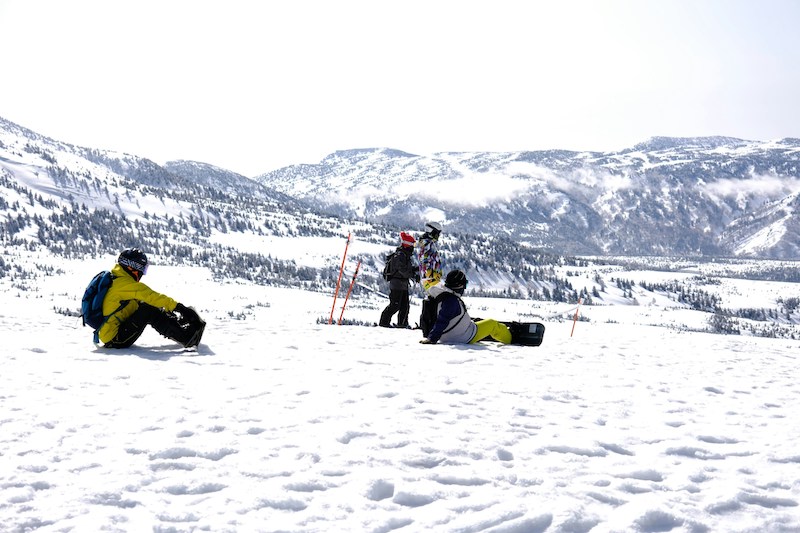 ski vs snowboard pants - differences
