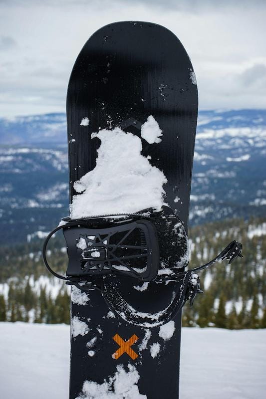 Snowboard gear checklist - snowboard