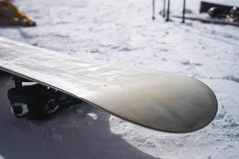 When to repair your snowboard base - maintenance tips