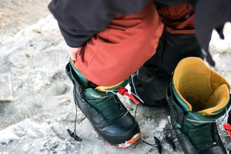 Snowboard boot lacing systems