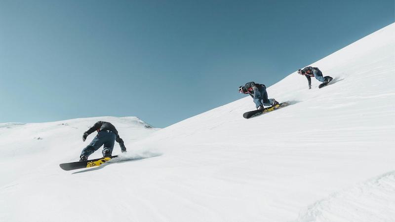 Stiff snowboard shredding